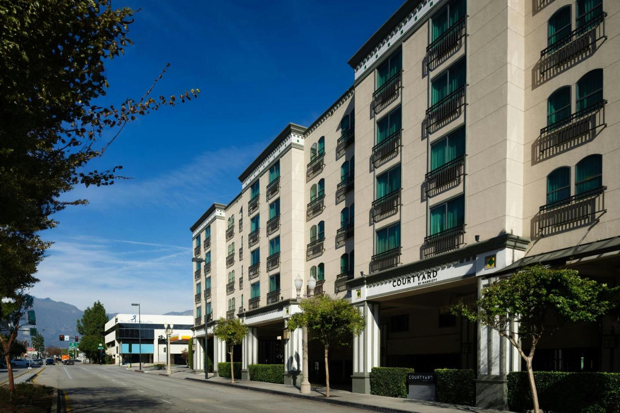 Hotel Courtyard By Marriott Los Angeles Pasadena Old Town Exterior foto