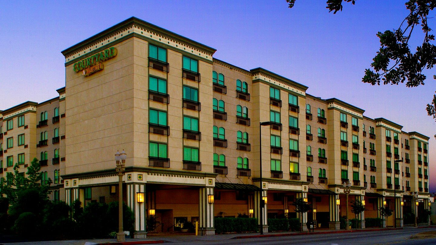 Hotel Courtyard By Marriott Los Angeles Pasadena Old Town Exterior foto