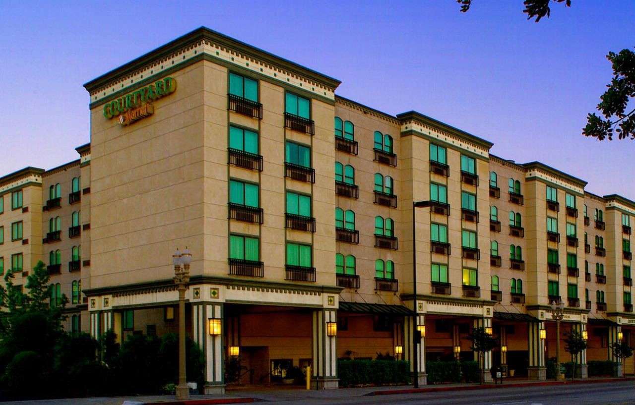 Hotel Courtyard By Marriott Los Angeles Pasadena Old Town Exterior foto